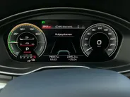 Audi Q5 50 TFSIe 220kW/299PK S Line · Panoramadak · Camera · Apple/Android Car Play · Adaptive Cruise Control · Navigatie · Drive select