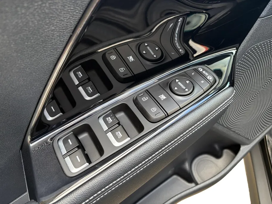 Kia e-Niro DynamicPlusLine 64 kWh | Navigatie | Panoramadak | Apple Carplay/Android Auto | Adaptieve Cruise Control | Stoel/Stuurverwarming | Lichtmetalen Velgen |