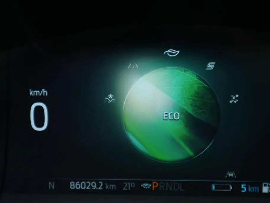 Ford Kuga 2.5 PHEV Vignale | TREKHAAK | PANO | HUD | ADAP CRUISE | WINTER |
