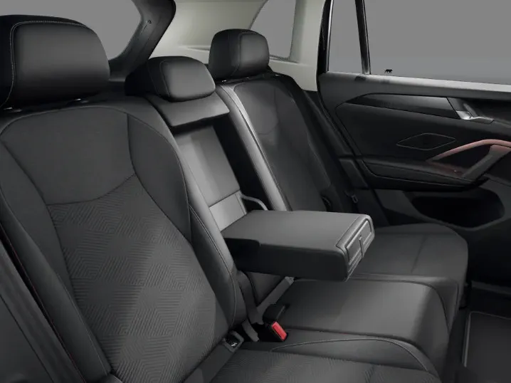 Volkswagen Tiguan Edition 20 1.5 eHybrid 204 PK 6 versn. DSG · Achteruitrijcamera · Draadloze telefoonlader · · Prijs is inclusief inruilpremie ·
