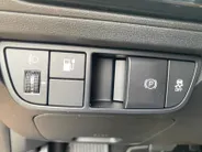 Kia EV6 Light Edition 63 kWh | VOORRAAD VOORDEEL NU €42.950,- | Direct leverbaar | Stoel+Stuur verwarming | Climate control | Navigatie | Parkeer camera achter | Parkeer sensoren voor en achter