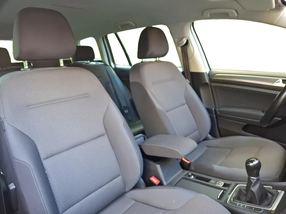 Volkswagen Golf Variant 1.0 TSI Comfortline | TREKHAAK | LM VELGEN | CLIMATE | PARKEERSENSOREN | TELEFOON |