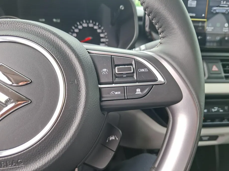 Suzuki Swift 1.2 Select Smart Hybrid | Navigatie | Lichtmetalen velgen | Hoge instap | Blind spot