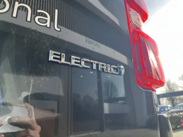 Toyota ProAce Electric Long Worker Challenger L2 Extra Range 75 kWh | Parkeersensoren | Lat-om-lat