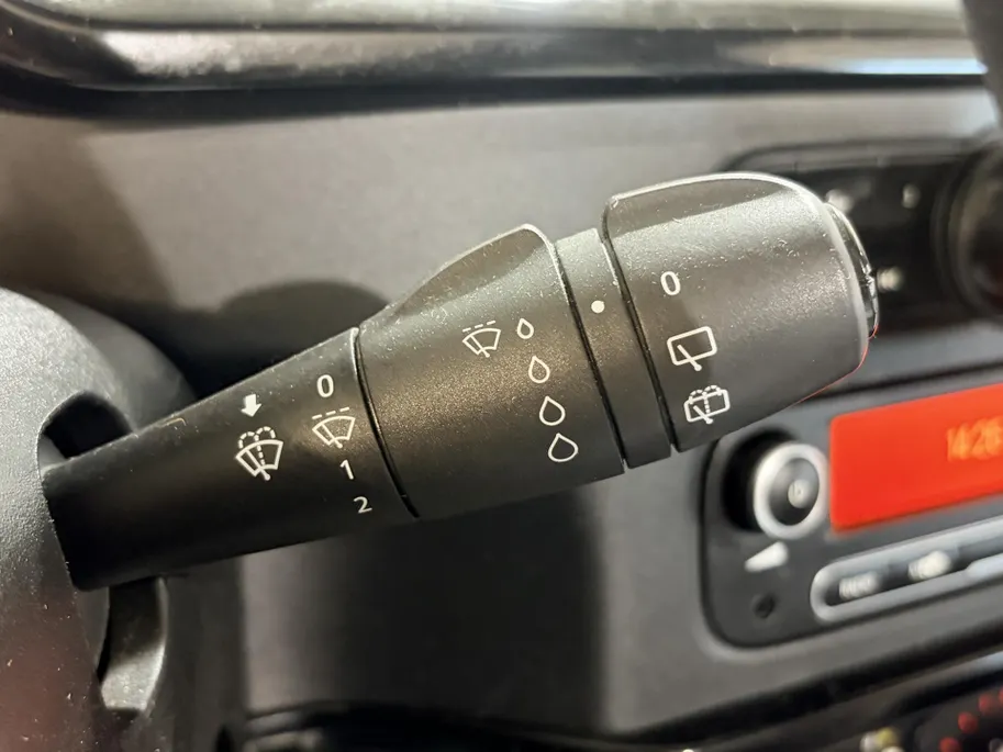Renault Twingo 70PK SCe Collection | Elektrisch Vouwdak | 1e Eigenaar | Bluetooth Audio & Telefoon | Snelheidsbegrenzer | Leder Stuurwiel | LED Dagrijverlichting | USB | Centrale Deurvergrendeling | Elektrische Ramen & Spiegels |