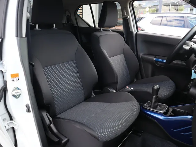 Suzuki Ignis 1.2 Hybrid Select Carplay | Bi-tone