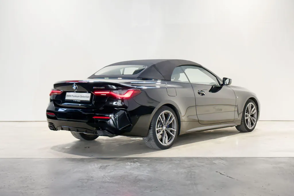 BMW 4 Serie Cabrio M440i xDrive High Executive