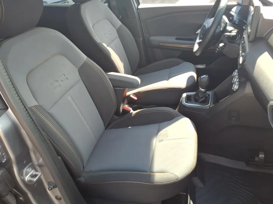 Dacia Jogger 1.6 Hybrid 140 Extreme 7p. Automaat | Airco/climate | Navigatie | Android/Apple car play | 1 jaar Garantie.
