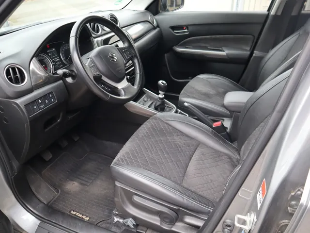 Suzuki Vitara 1.4 BoosterJet Style Hybrid AdaptiveCruise | Leder | Carplay