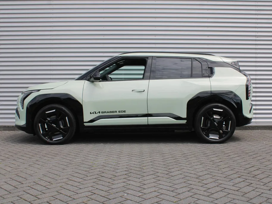 Kia EV3 GT-Line Business Edition 81.4 kWh | Stuur-/stoelverwarming | Camera | Dodehoek detectie | Elek. stoelverstelling | 19" LM | LED | Telefoonlader |