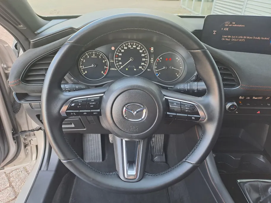 Mazda 3 2.0 e-SkyActiv-X M Hybrid 186 Nagisa | 18' LM | Navigatiesysteem full map | Cruise  | Camera  | Half Leer