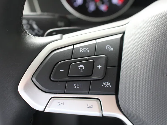 Volkswagen Passat Variant 1.5 TSI Business Navigatie | IQ-Light | 360 Camera | Lichtmetalen Velgen