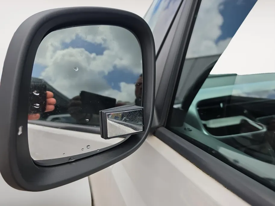 Volkswagen ID. Buzz Pro Advantage 77 kWh | Navigatie Pack | Keyless entry | Parkeercamera