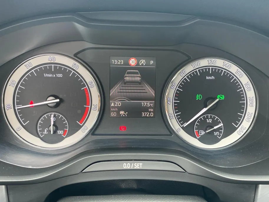 Škoda Kodiaq 1.5 TSi DSG7-autom. Business Edition LED | navigatie | adapt. cruise control | sunset | etc.