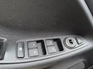 Hyundai i20 1.0 T-GDI Comfort Automaat | All weatherbanden | Trekhaakl | Navigatie | Camera |