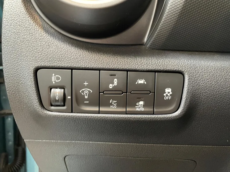 Hyundai Kona EV Fashion 64 kWh 204PK | Warmtepomp | Navigatie | Apple Carplay & Android Auto | 100% SOH | Adaptive cruise control | Climate control | Head-up display | Parkeersensoren achter |