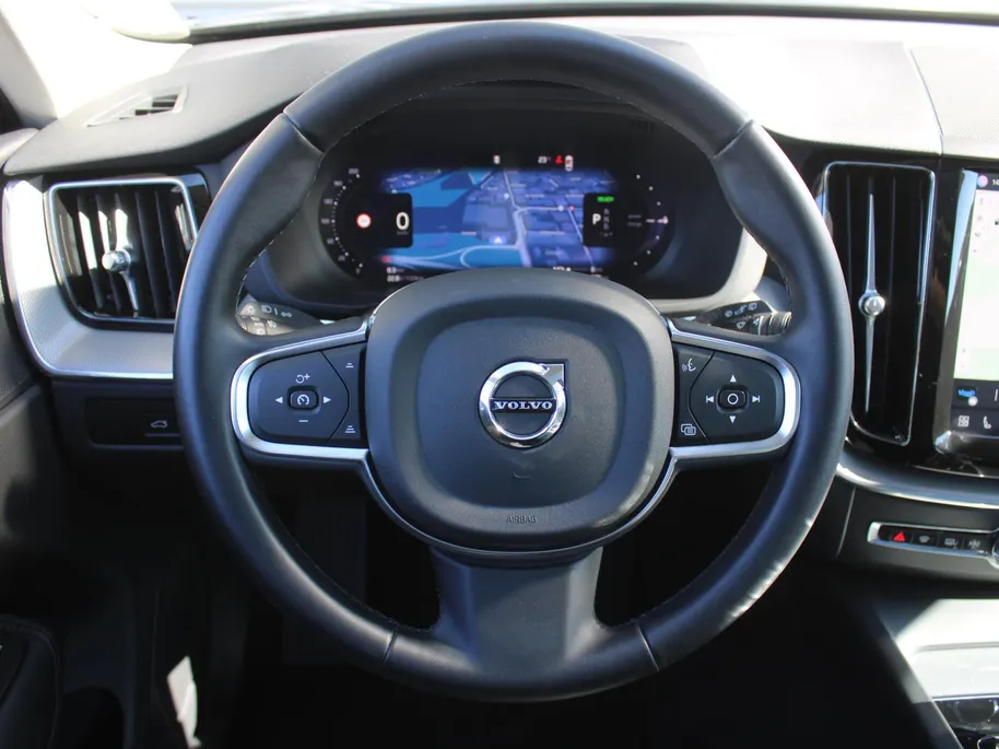 Volvo XC60 2.0 T6 Plug-in hybrid AWD Essential Edition Bright | Leer | Schuifdak | Elek. stoelverstelling | 19' LM | Dodehoek detectie | LED | Zeer nette auto |