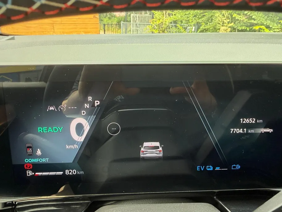 Renault Austral 1.2 E-Tech full hybrid 200 esprit Alpine zeer complete uitvoering .