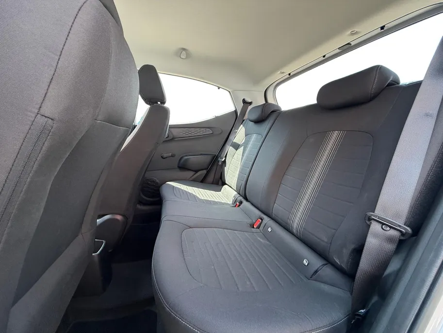 Hyundai i10 1.0 Comfort | Navigatie | Achteruitrijcamera | Parkeersensoren achter | Airco | Apple Carplay/ Android Auto