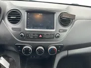 Hyundai i10 1.0i Comfort Zeer weinig km! NU RIJKLAARPRIJS incl. 12 maanden garantie!