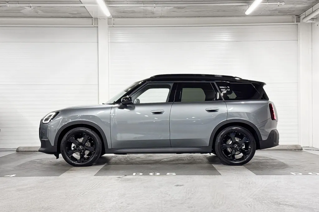 MINI Countryman Electric E John Cooper Works M
