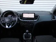 Kia Ceed 1.0 T-GDi DynamicPlusLine | Stuur-/stoelverwarming | Camera | Draadloos laden | LED | Dodehoek detectie | 16' LM |
