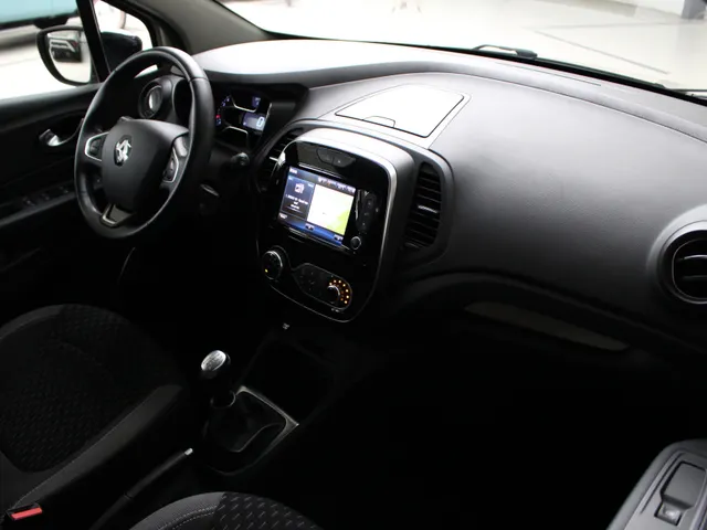 Renault Captur 0.9 TCe Intens Navigatie | Parkeercamera | Climate Control | Dodehoekdetectie | Inklapbare buitenspiegels