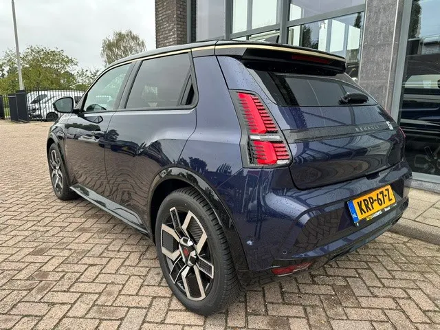 Renault 5 Comfort range iconic cinq 52 kWh | INCL. V2G LADER | WINTERPACK | CAMERA