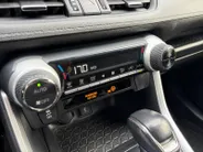 Toyota RAV4 2.5 Hybrid Active Trekhaak afneembaar , climate , navi , cruise , camera , lm velgen .