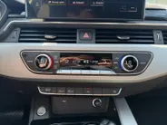 Audi A4 Avant 35 TFSI Advanced Edition | NL auto | Automaat | Parkeersensoren voor en achter | 18' lichtmetalen velgen | Elektr. achterklep | Navigatie  | Bovag garantie |
