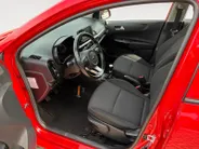 Kia Picanto 1.0 CVVT First Edition | All-Seasonbanden /Apple Carplay/ Android Auto | Navigatiesysteem | Cruise Control | Climate Control | Parkeercamera Achter | Lichtsensor | 15' Lichtmetalen Velgen