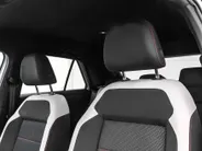 Volkswagen T-Roc 1.5 TSI 150pk DSG Sport Apple/Android Car Play · Elek. Achterklep · Stoelverwarming · Cruise Control · Navigatie ·
