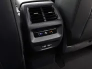 Volkswagen Tiguan Limited Edition 1.5 eHybrid 204 PK 6 versn. DSG · Design Pakket Dark · Trekhaak inklapbaar, met elektrische ontgrendeling, incl. aanhangermanoeuvreerhulp Trailer Assist · Voorraad OUTLET · Prijs is inclusief inruilpremie ·