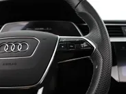 Audi e-tron 55 quattro 408pk S edition · SOH 94,8% · Panoramadak · Luchtvering · 360 Camera · Apple/Android Car Play · Stoelverwarming · 21'' Inch ·