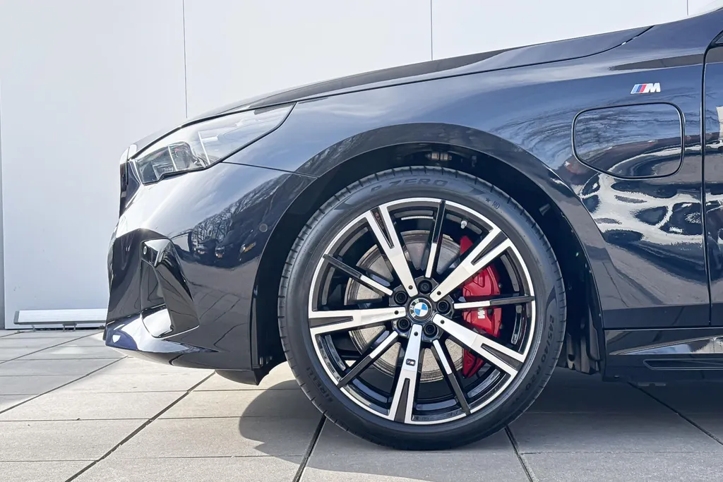 BMW 5 Serie Touring 550e xDrive