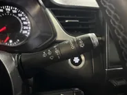 Renault Captur 90PK TCe Zen | Trekhaak | Lichtmetalen Velgen | Privacy Glass | Apple CarPlay/Android Auto | Airco | Cruise Control | Armsteun | Elektrsiche Ramen & Spiegels |