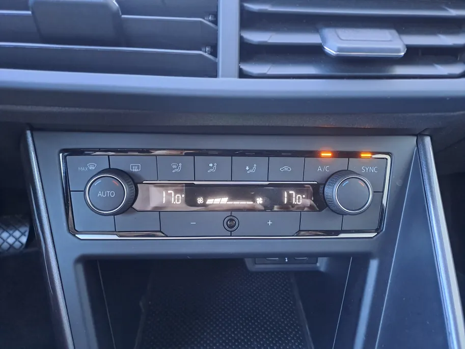 Volkswagen Polo 1.0 TSI Highline ECC | LM Velgen | Bluetooth