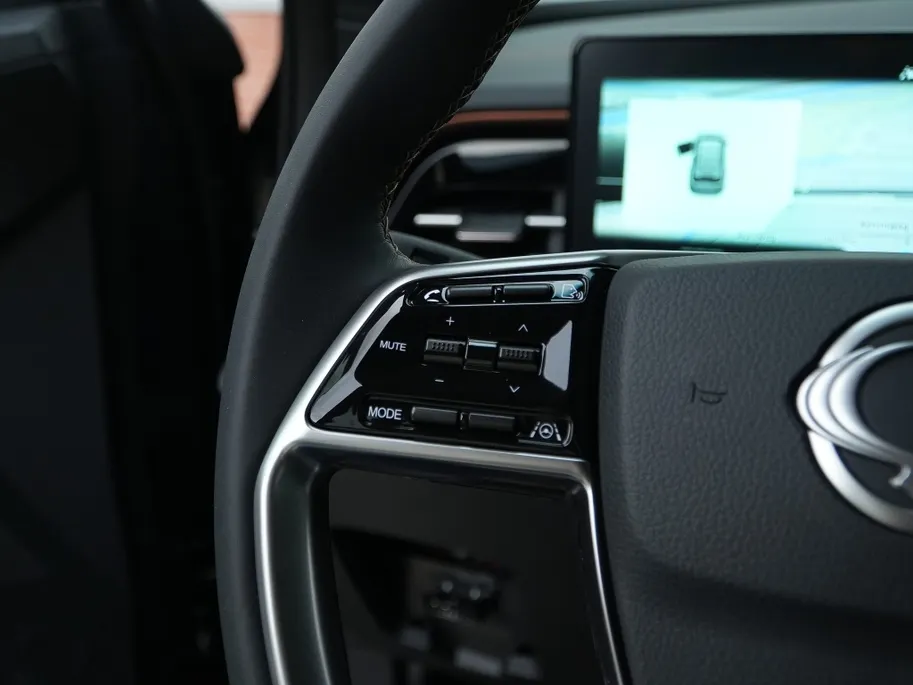 KGM Torres EVX Platinum | Warmtepomp | Leder | carplay | Navi | Camera