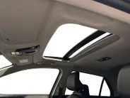 Kia Niro 1.6 GDi Hybrid DynamicPlusLine | Navigatiesysteem | Apple Carplay / Android Auto | Licht + Regensensor | Stoel + Stuurverwarming| Elektrisch bedienbaar Schuifdak | Elektrische Achterklep | Parkeersensoren Voor + Achter | Cruise Control Adaptief | Rijstroo