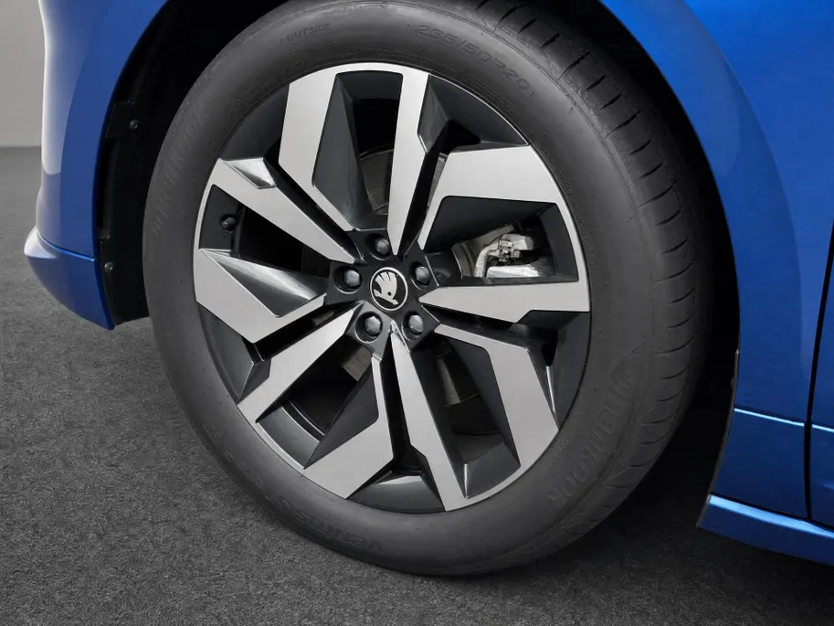 Škoda Enyaq iV 60 Sportline | Advanced | Trekhaak | Panoramadak | Winterpakket | DEMO deal