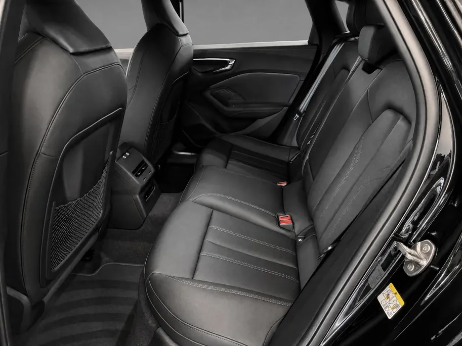 Audi A5 2.0 e-hybrid quattro S edition 299 PK · Premium pakket · Tech plus · Trekhaak elek. wegklapbaar