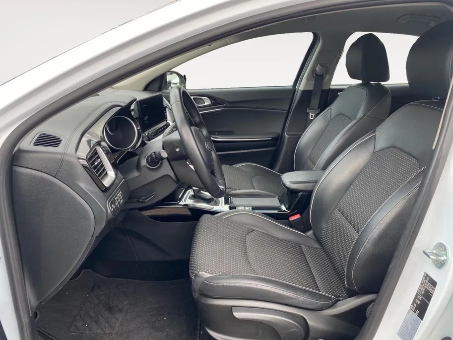 Kia XCeed 1.6 GDi PHEV DynamicLine | Navigatie | Climate control | Cruise control