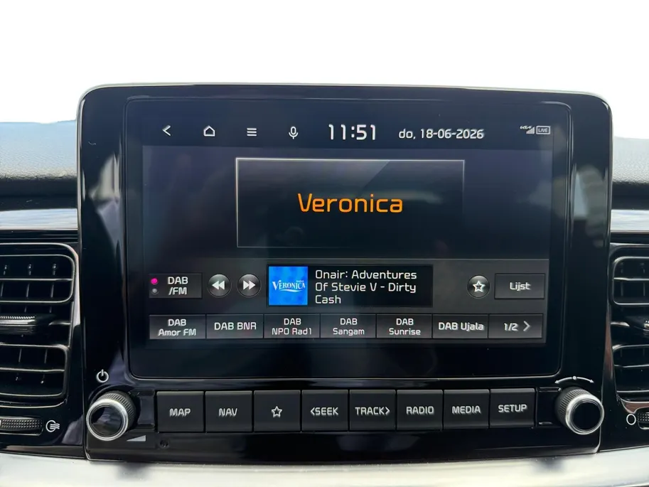Kia Stonic 1.0 T-GDi MHEV DynamicPlusLine Dealer onderhouden | Navi | Climate control | Keyless entry | Fabrieksgarantie t/m 25-2-2028  +3x 1 jaar* | NAP