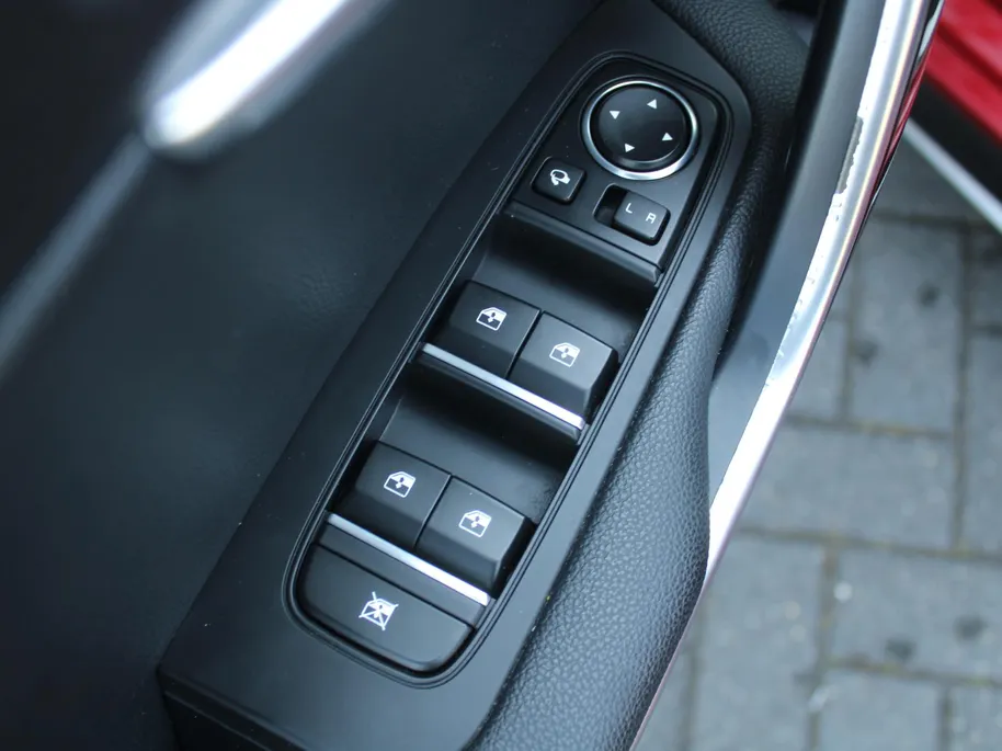 Kia ProCeed 1.4 T-GDI GT-Line | Trekhaak | Stuur-/stoelverwarming | Schuifdak | Camera | Cruise | Navi | 17" LM | Clima | LED |