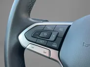 Volkswagen Golf 1.5TSI/116PK Goal · Navigatie · Apple/Android Car Play · Parkeersensoren · Trekhaak · Garantie t/m 11-04-2027
