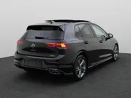 Volkswagen Golf 1.5eTSI/130PK R-Line DSG Volkswagen Golf 1.5eTSI/131PK R-Line DSG · Panoramadak · Apple/Android Car Play · Stoel & Stuurverwarming · Navigatie · LED ·