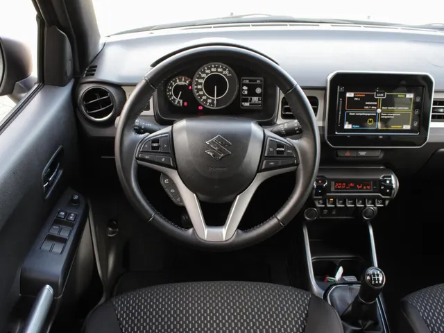 Suzuki Ignis 1.2 Smart Hybrid Style | Clima | Cruise | Navi | Camera | All Season