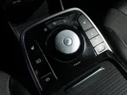 Kia e-Niro DynamicPlusLine 64 kWh | Warmtepomp | Schuif/kantel dak | 17' LM | Airco | Cruise | Navi | Camera |