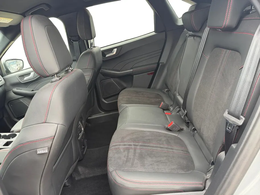 Ford Kuga 2.5 PHEV ST-Line X | Garantie tot 03-12-2027 | AGR-Voorstoelen | Winterpakket | Matrix LED Koplampen | Adapt. Cruise Control | BLISS | 360 Graden Camera | Elektrisch verstelbare Voorstoelen | HUD