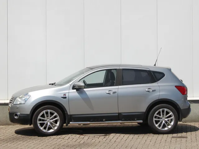 Nissan QASHQAI 2.0 Tekna Premium 4WD | Cruise | Panodak | Leder | Park sens | Lm-Velgen